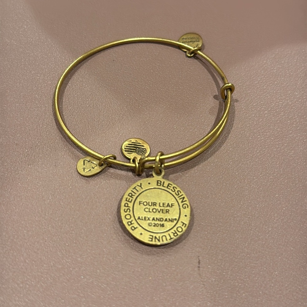 2 Alex and Ani Bracelets 4 leaf clover bracelet and green beaded bracelet - Picture 3 of 5